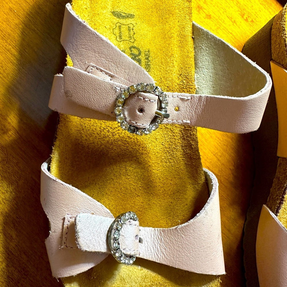 NAOT Kate PINK ELEGANT SANDALS 
2 Strap Adjustable Sandal Women's EU  35 NWOT - Picture 4 of 8